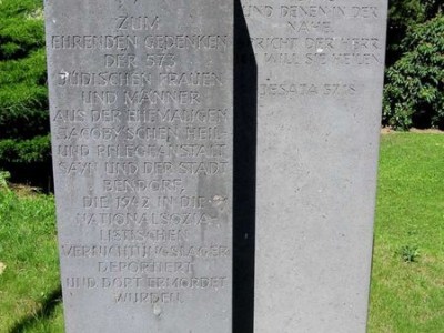 „Den Ermordeten zur Ehre – den Lebenden zur Mahnung“